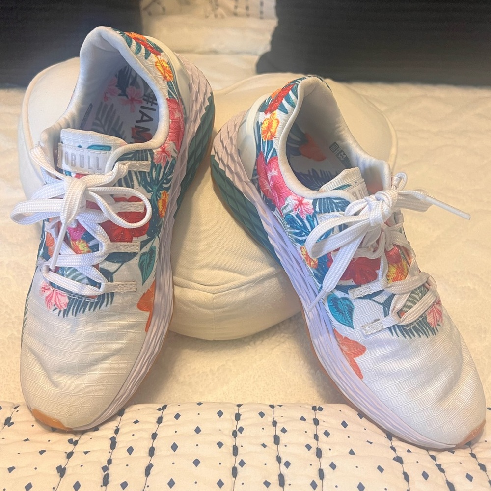 NOBULL Tropical Floral Sneakers - Picture 9 of 10